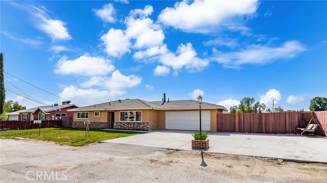12610 Serrano Drive, Yucaipa CA: https://media.crmls.org/medias/d043f76b-7c99-454e-a3fe-7d5d811c7d57.jpg