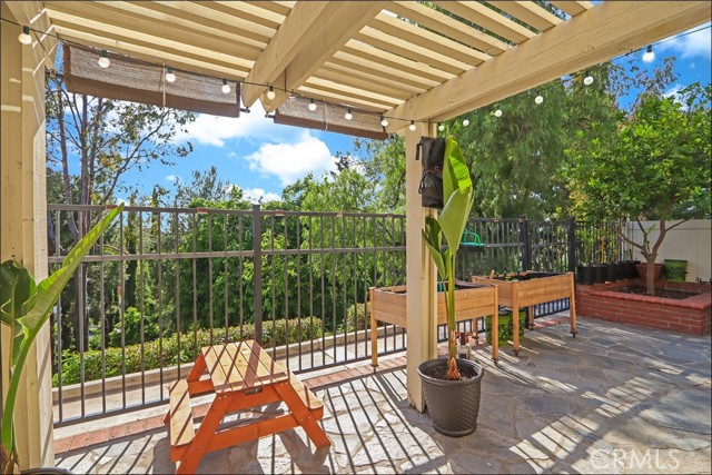 21055 Avenida Magnifica, Lake Forest CA: https://media.crmls.org/medias/d04441cf-d079-48be-9db8-22d5988625b2.jpg