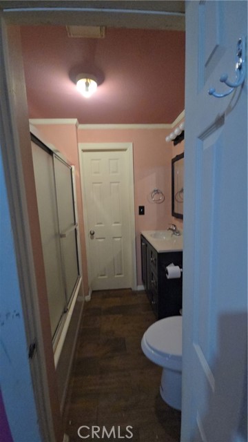 3928 La Crescenta Avenue, Glendale CA: https://media.crmls.org/medias/d044b83e-dae9-4aa6-81d4-9bc7e530e580.jpg