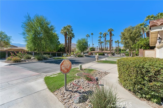 132 Gran Via, Palm Desert, CA 92260