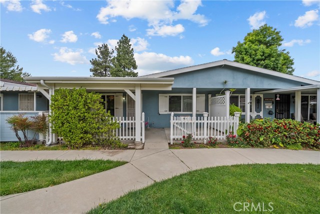 19148 Avenue Of The Oaks