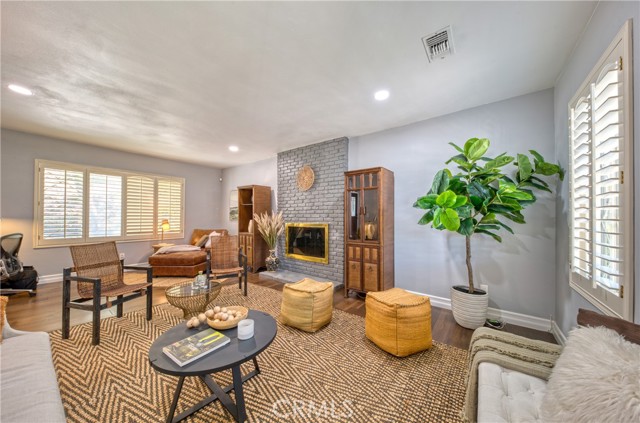 Detail Gallery Image 5 of 39 For 3025 Hollywell Pl, Glendale,  CA 91206 - 3 Beds | 2/1 Baths