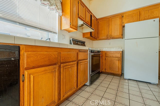 2121 Begonia Court, Hemet CA: https://media.crmls.org/medias/d047fa01-dfc5-4bab-af72-105b5a1dc013.jpg