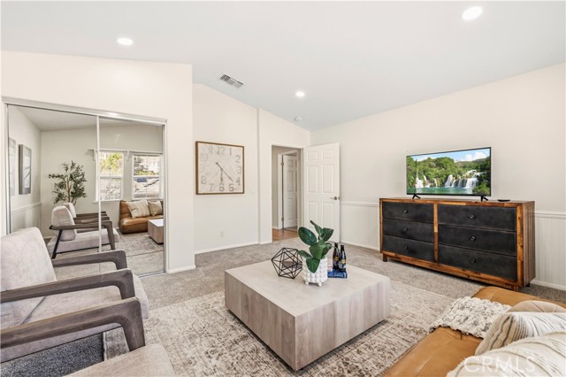 Detail Gallery Image 40 of 59 For 26451 Puffin Pl, Canyon Country,  CA 91387 - 4 Beds | 3 Baths