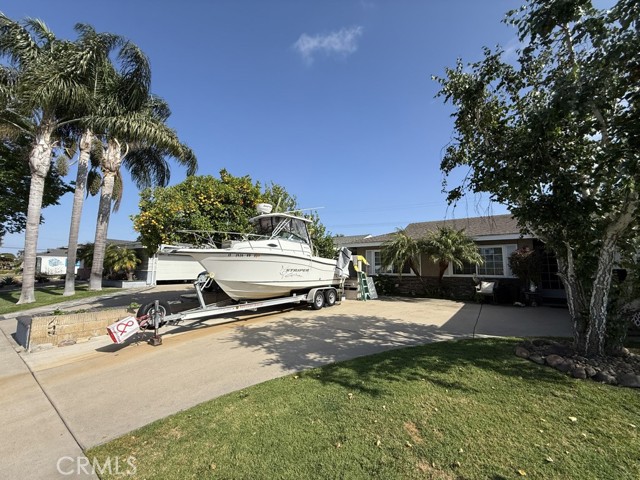 Detail Gallery Image 2 of 18 For 6142 Kimberly Dr, Huntington Beach,  CA 92647 - 3 Beds | 2 Baths