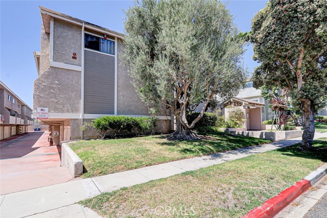 519 Meyer Lane, Redondo Beach, California 90278, 2 Bedrooms Bedrooms, ,3 BathroomsBathrooms,Residential,For Sale,Meyer,SB24177976