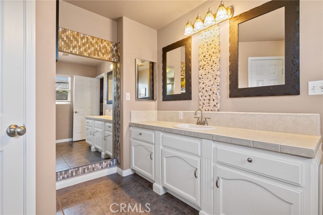 Detail Gallery Image 30 of 52 For 6118 Potenza Ln, Bakersfield,  CA 93308 - 3 Beds | 2 Baths