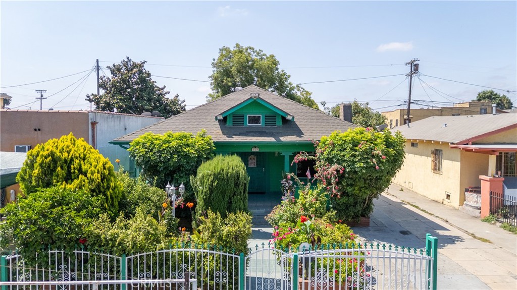 820 W 50th Street