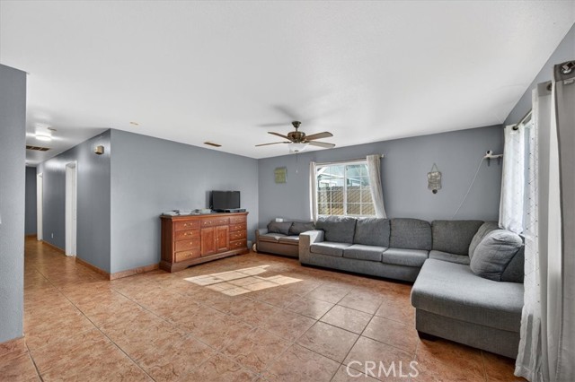 Detail Gallery Image 15 of 50 For 705 S C, Madera,  CA 93638 - 4 Beds | 2 Baths