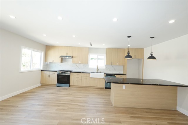 10345 Blucher Avenue, Granada Hills CA: https://media.crmls.org/medias/d04c57df-c905-4e45-bafb-13abdca21041.jpg