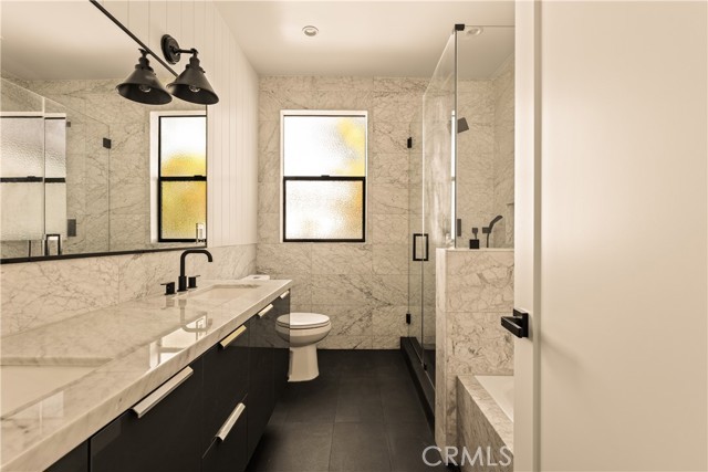 Detail Gallery Image 20 of 26 For 17606 Bromley St, Encino,  CA 91316 - 4 Beds | 3/1 Baths