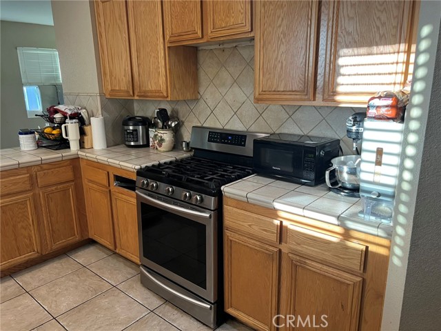 Detail Gallery Image 11 of 24 For 36377 Capri, Winchester,  CA 92596 - 4 Beds | 2/1 Baths