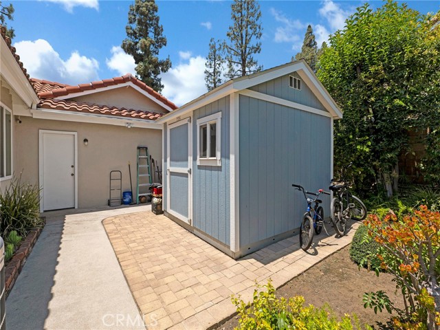 11122 Yolanda Avenue, Porter Ranch CA: https://media.crmls.org/medias/d04d69ef-3a7f-4981-b866-22789afaf452.jpg