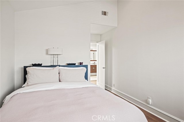 1646 1st Street, Manhattan Beach CA: https://media.crmls.org/medias/d04d9be3-4684-4044-95f9-25d1bf6492e3.jpg
