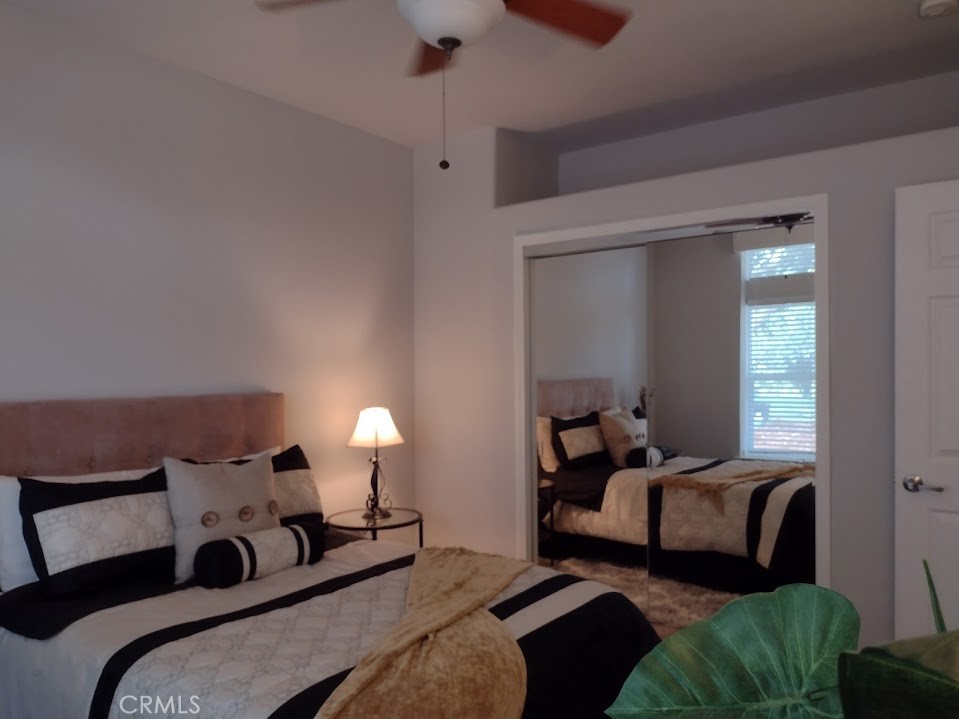 https://media.crmls.org/medias/d04e0e7a-6a27-47f9-87dd-cca863e37f53.jpg?preset=X-Large