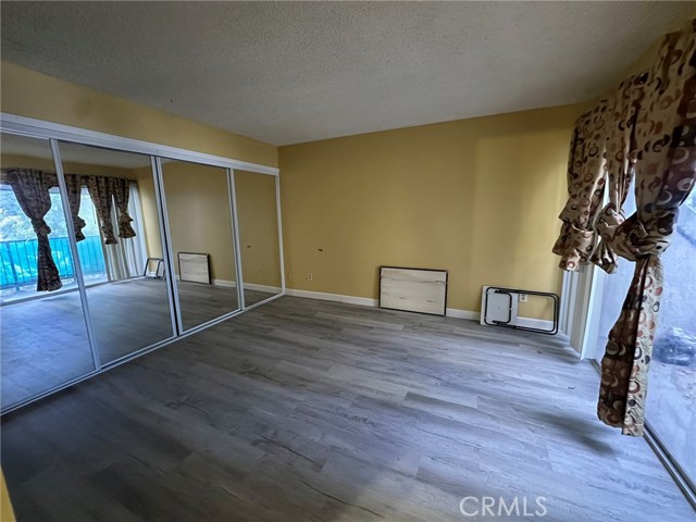 Detail Gallery Image 22 of 28 For 18512 #E Mayall, Northridge,  CA 91324 - 4 Beds | 3 Baths