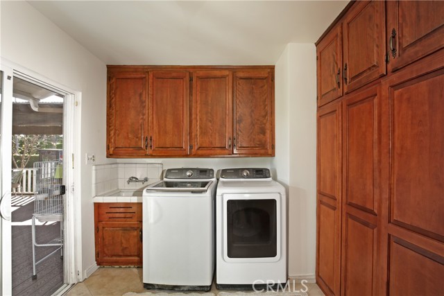Detail Gallery Image 26 of 51 For 9122 Gainford St, Downey,  CA 90240 - 5 Beds | 4 Baths