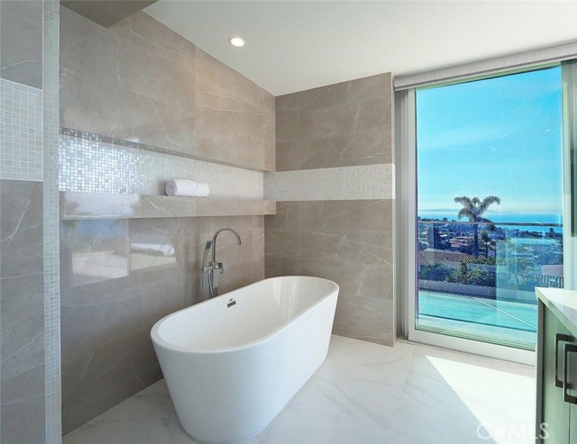 1356 Via Romero, Palos Verdes Estates CA: https://media.crmls.org/medias/d0507938-b208-4855-803e-32a643968e4a.jpg