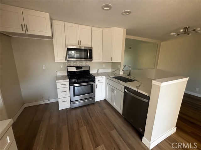 Detail Gallery Image 8 of 10 For 2430 Chinook Dr, Placentia,  CA 92870 - 2 Beds | 2 Baths