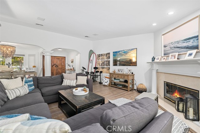 Detail Gallery Image 9 of 41 For 600 Cliff Dr, Newport Beach,  CA 92663 - 5 Beds | 4/1 Baths