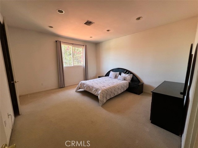 4751 Haskell Avenue, Encino CA: https://media.crmls.org/medias/d0510cad-9484-43f7-a800-ec6e288e7bea.jpg