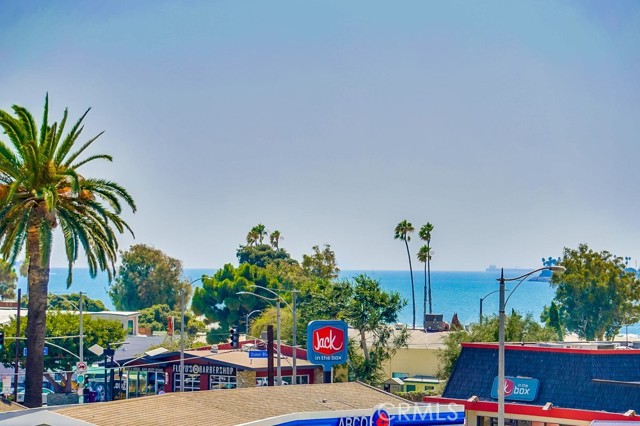 3901 E Livingston Drive, Long Beach CA: https://media.crmls.org/medias/d051b15d-62fe-4818-b380-cb55fb1febac.jpg