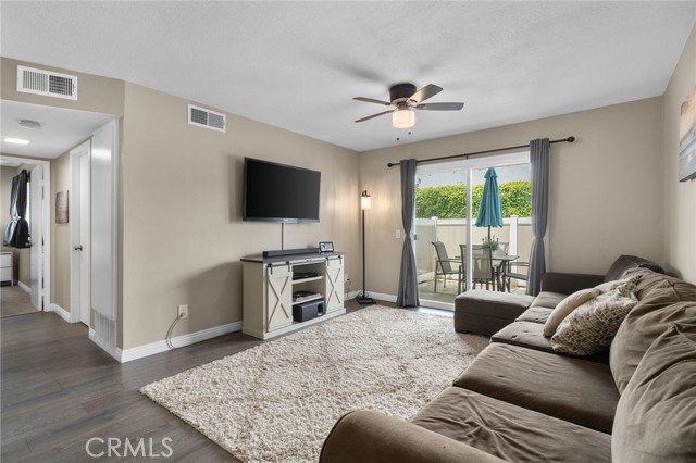 Detail Gallery Image 4 of 31 For 8990 19th St #433,  Rancho Cucamonga,  CA 91701 - 2 Beds | 1 Baths