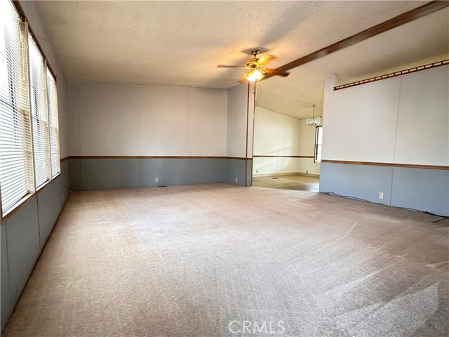 1500 Held Drive, Modesto CA: https://media.crmls.org/medias/d052c6ef-84f6-426c-bcd4-f2fe85524911.jpg