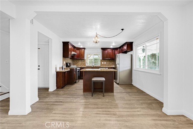 1127 Sycamore Drive photo 6