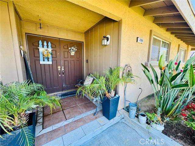 Detail Gallery Image 5 of 32 For 3208 Sunview Dr, Bakersfield,  CA 93306 - 3 Beds | 2 Baths