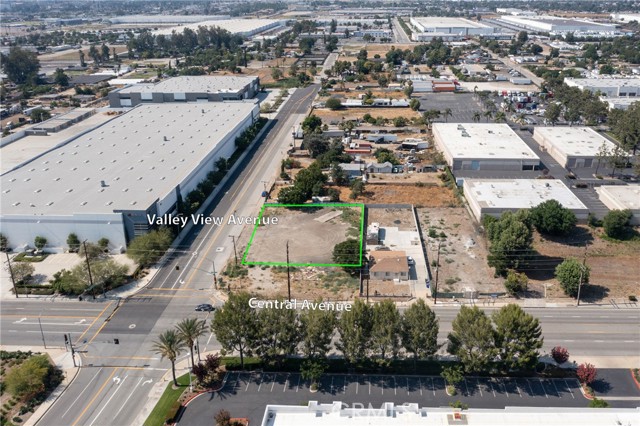 781 S Valley View Avenue, San Bernardino CA: https://media.crmls.org/medias/d053b04f-67f5-4510-896f-7d18229959cf.jpg