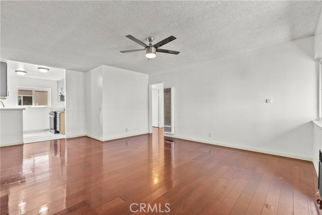 Detail Gallery Image 9 of 26 For 7137 Coldwater Canyon Ave #10,  North Hollywood,  CA 91605 - 2 Beds | 1 Baths