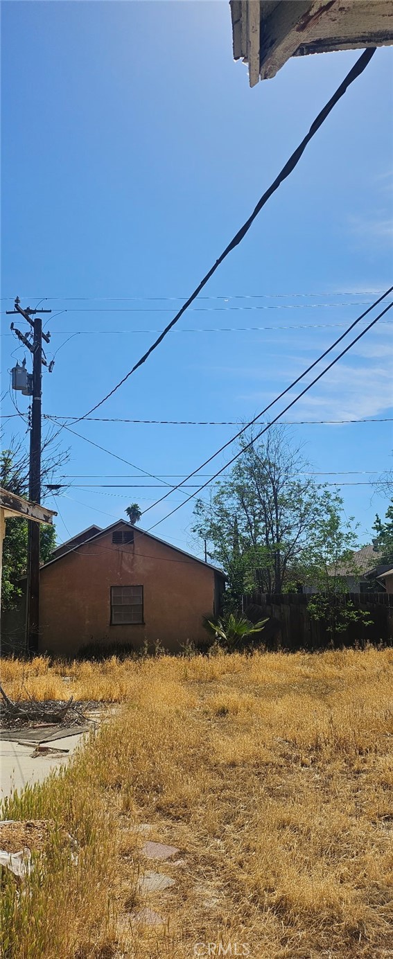 https://media.crmls.org/medias/d0551a8f-6556-4c49-adfd-e8e2f8e93eec.jpg?preset=X-Large