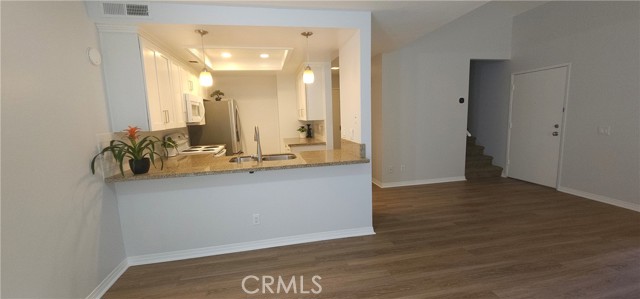 5440 Baltimore Drive, La Mesa CA: https://media.crmls.org/medias/d055b200-e387-4947-bea3-14c02b93fd24.jpg