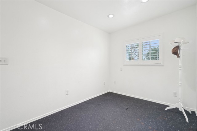 10240 Atlantic Avenue, South Gate CA: https://media.crmls.org/medias/d0567ccc-21ed-45aa-bc18-1df9a5af4415.jpg
