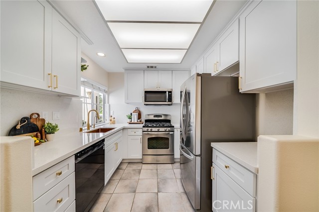 Detail Gallery Image 7 of 56 For 28771 El Adolfo, Laguna Niguel,  CA 92677 - 2 Beds | 2 Baths