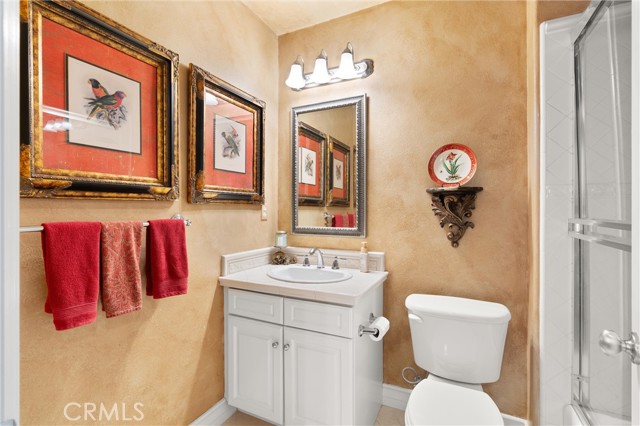 18912 Rockinghorse Lane, Huntington Beach CA: https://media.crmls.org/medias/d0572f36-60de-4ce3-936d-7a386096ade5.jpg