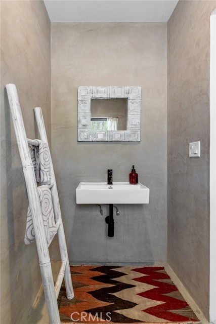 48575 Paradise Avenue, Morongo Valley CA: https://media.crmls.org/medias/d05796f5-8e7f-4b05-862c-f8ad619b9e87.jpg