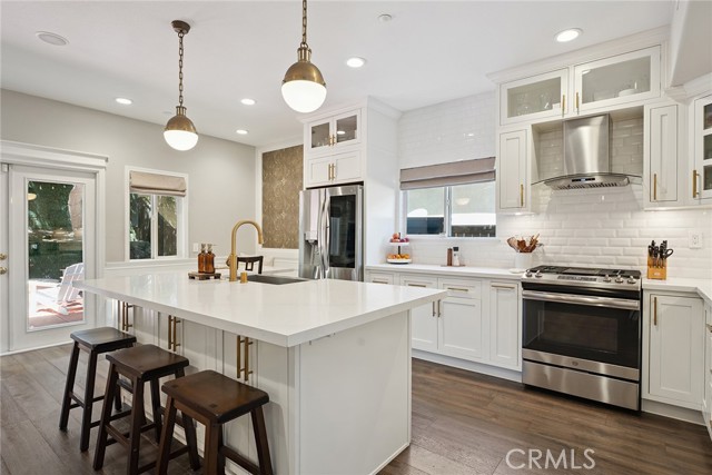 Detail Gallery Image 10 of 38 For 5179 Knollwood Way, Woodland Hills,  CA 91364 - 4 Beds | 3 Baths