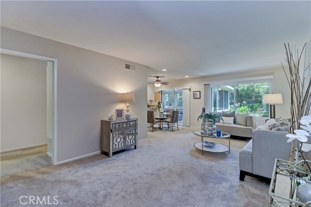 5341 Bahia Blanca W, Laguna Woods CA: https://media.crmls.org/medias/d0582252-46a8-4996-a34f-6c1881f4ae80.jpg