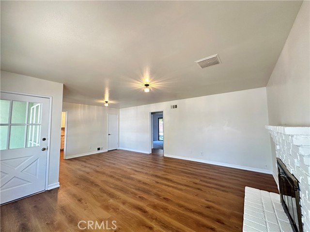 Detail Gallery Image 4 of 29 For 808 W Avenue J9, Lancaster,  CA 93534 - 3 Beds | 2 Baths