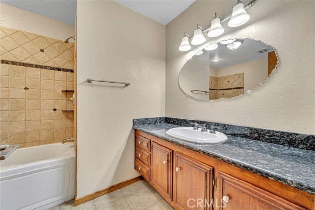 2528 Key Court, Lancaster CA: https://media.crmls.org/medias/d05894c9-8df6-455a-9d43-5352ea5dd7fa.jpg