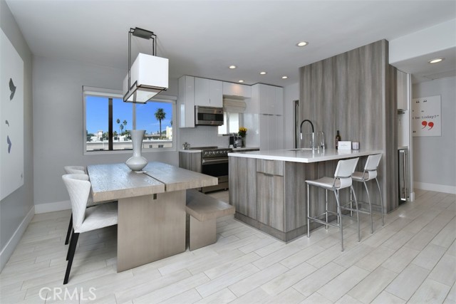 Detail Gallery Image 17 of 48 For 13543 Moorpark St #15,  Sherman Oaks,  CA 91423 - 1 Beds | 1/1 Baths