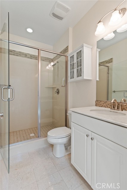 Detail Gallery Image 9 of 28 For 142 Yellow, Irvine,  CA 92618 - 4 Beds | 3 Baths