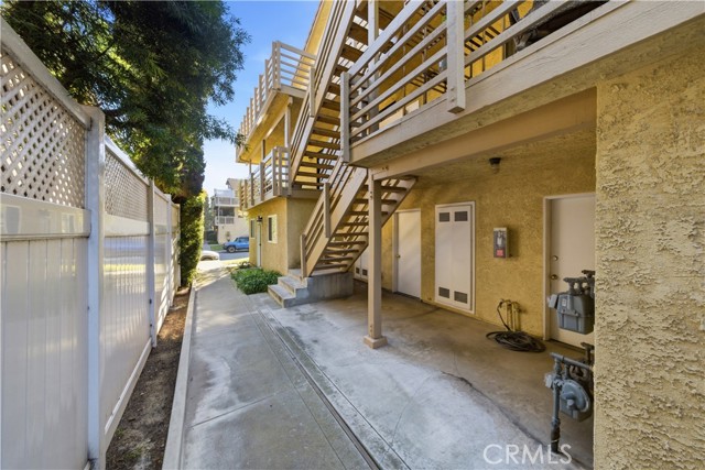 Detail Gallery Image 8 of 14 For 16771 Moody, Huntington Beach,  CA 92649 - – Beds | – Baths