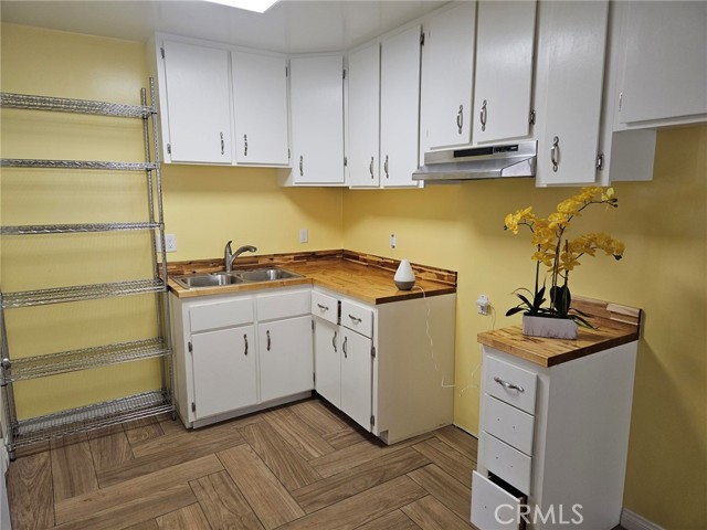 Detail Gallery Image 4 of 12 For 3962 Brighton Ave, Los Angeles,  CA 90062 - – Beds | – Baths