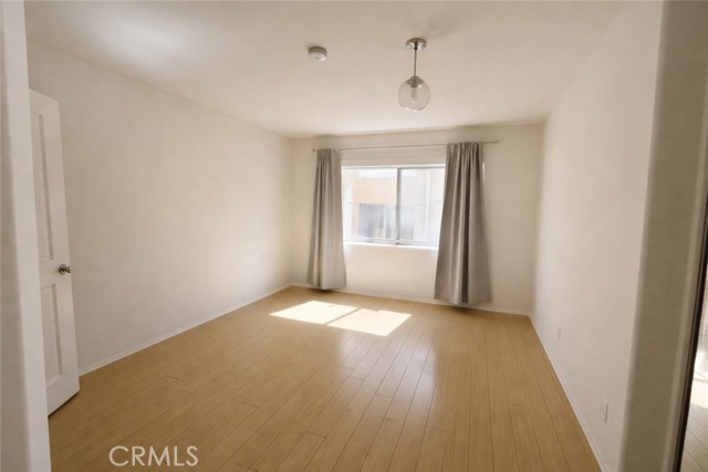 Detail Gallery Image 10 of 18 For 1811 Manning #302,  Los Angeles,  CA 90025 - 3 Beds | 4 Baths