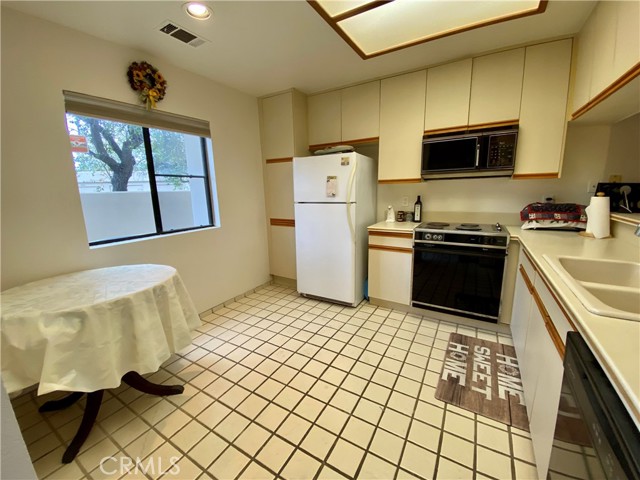 Image 14 for 67175  N Chimayo DR