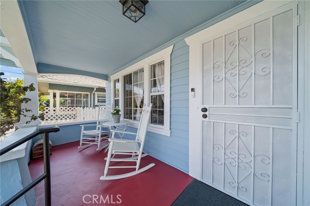 373 W Santa Cruz Street, San Pedro CA: https://media.crmls.org/medias/d05c148f-3509-47df-8362-5ac034922cd2.jpg