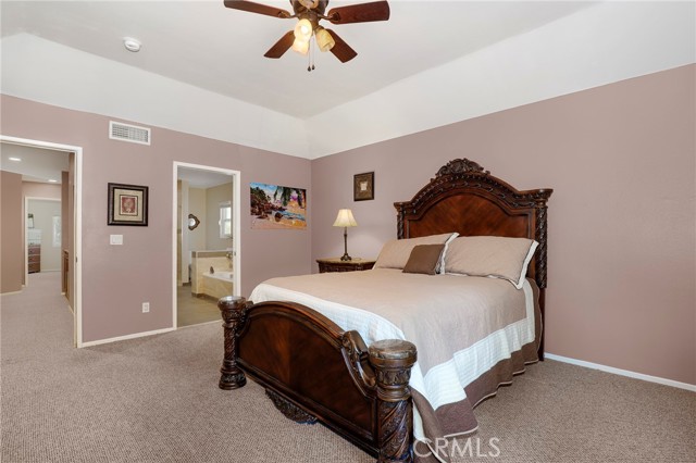 Detail Gallery Image 25 of 49 For 6226 Mammoth Ave, Van Nuys,  CA 91401 - 4 Beds | 3/1 Baths